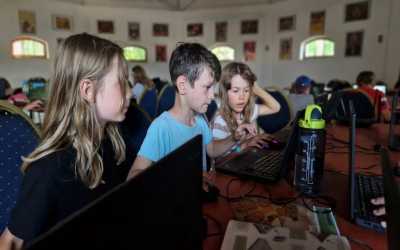 Obóz młodzieżowy, Julinek - programowanie w świecie Minecraft B&B Julinek Park, 7 dni 7-12 lat